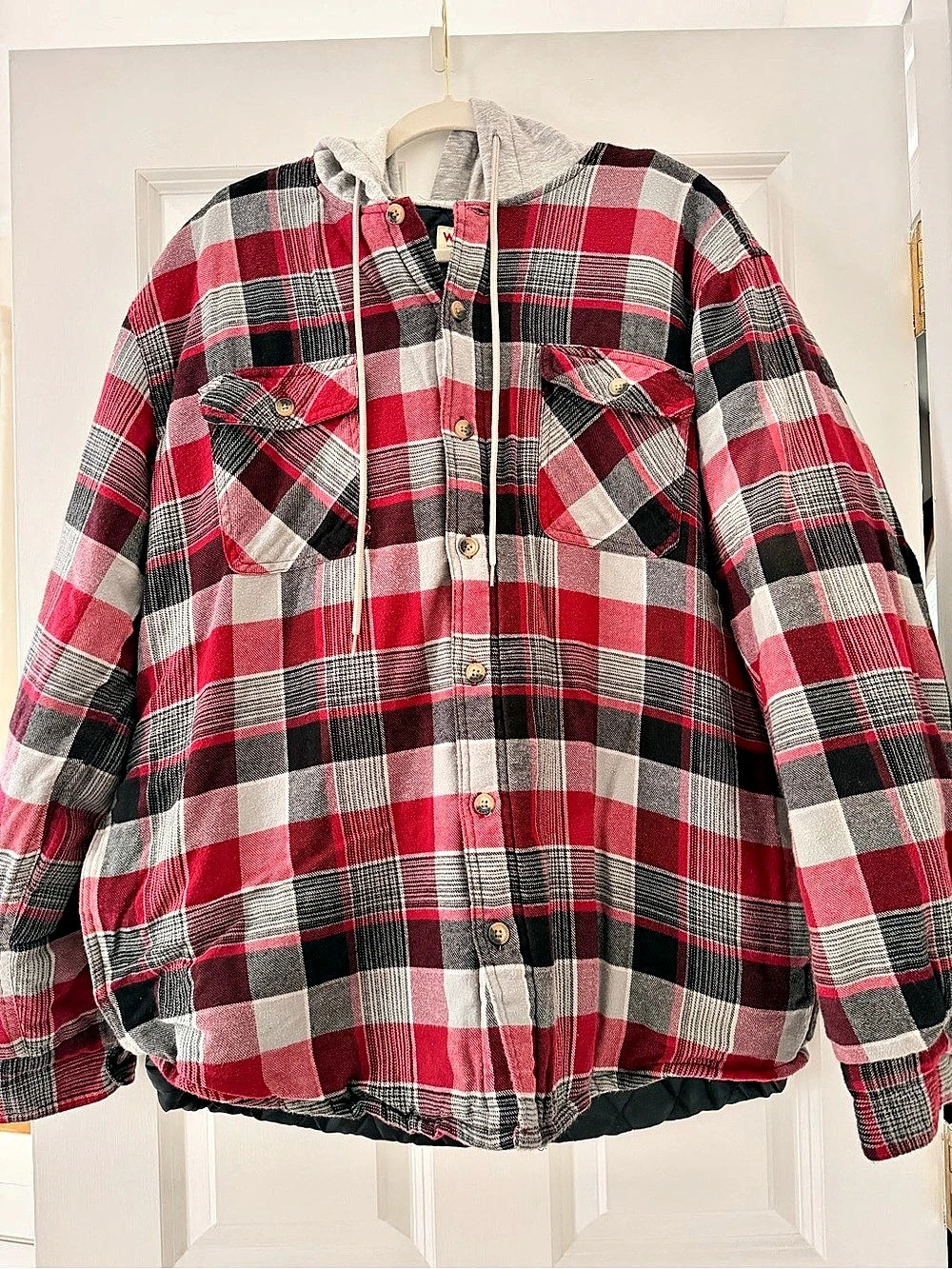 Men’s Wrangler Authentics Plaid Hooded Jacket in Red & Black XL